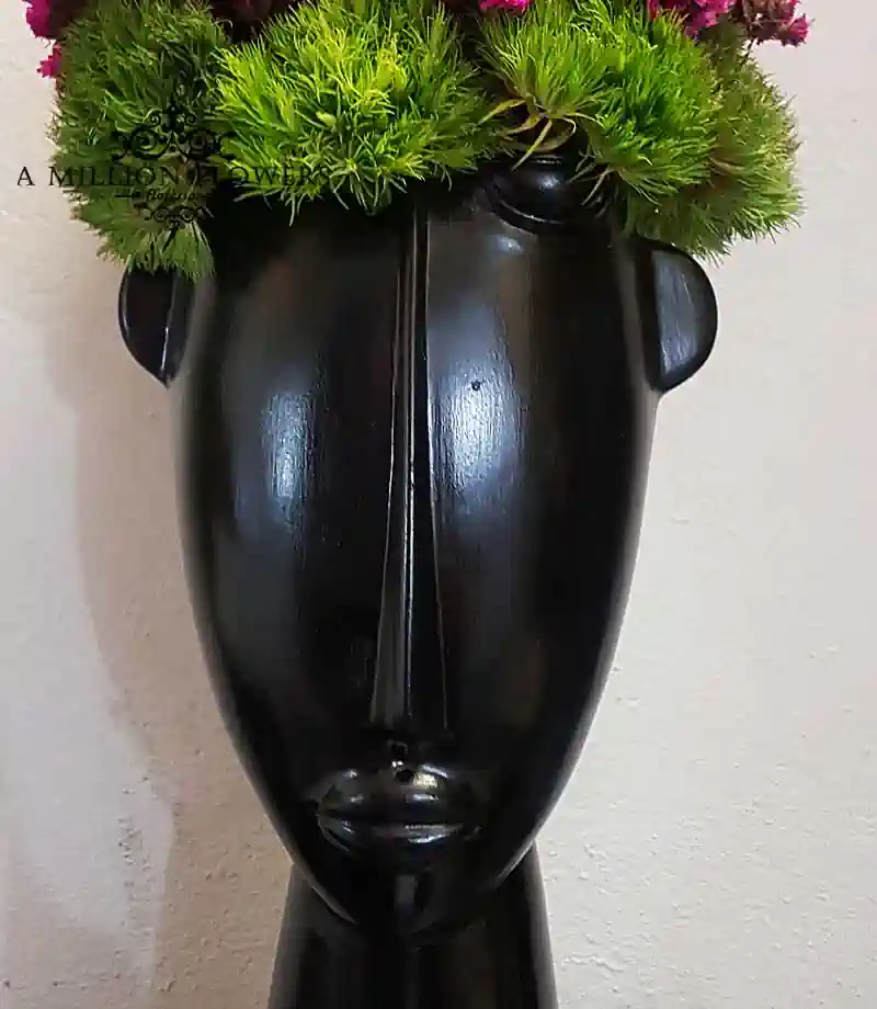 arreglo floral reina encantadora acercamiento 2